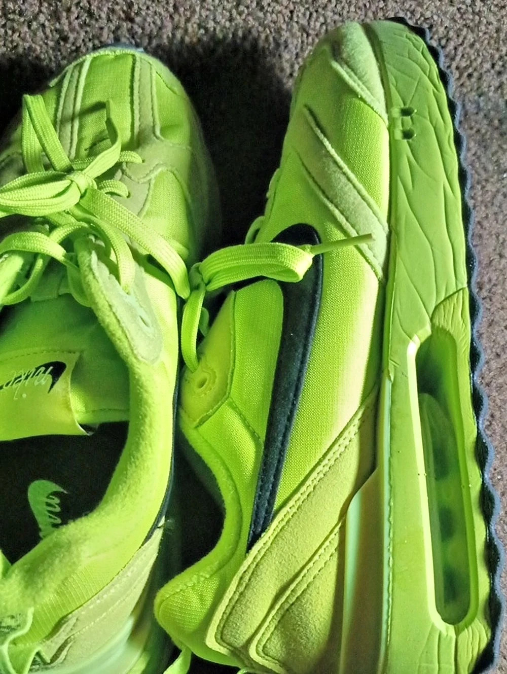 Nike Air Max 1 Essential 'Green Strike' Sneakers